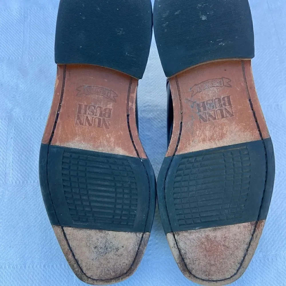 Nunn Bush Size 8.5M Black Leather Cap Toe Oxfords. Worn In TV Show.